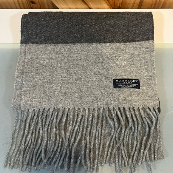 Burberry London Scarf | Gray & Purple | Fringed ends - Picture 2 of 8